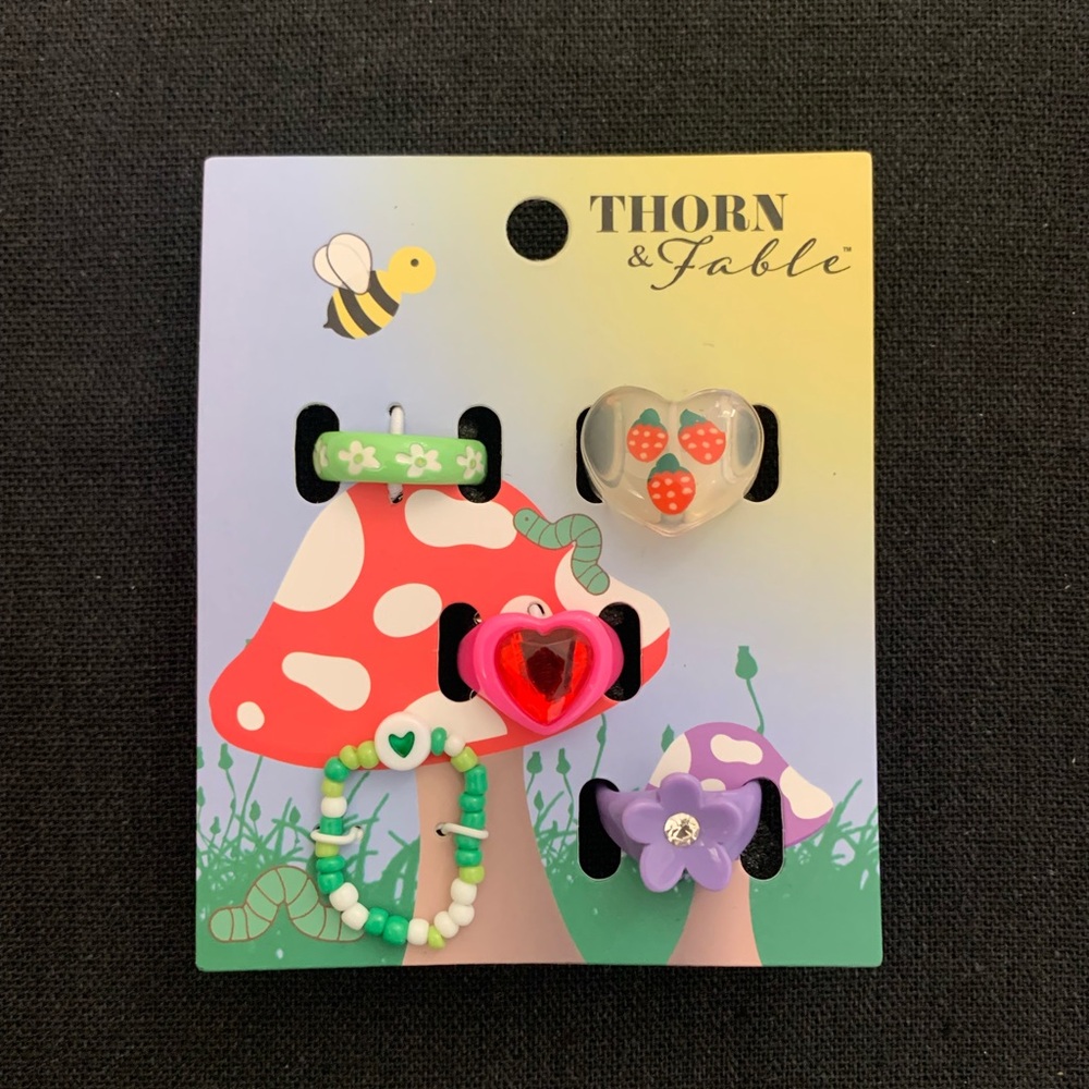 Thorn & Fable Flower Heart Strawberry 5 pack Chunky Ring Set Size 7